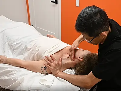 Professional treatment environment at Kin Sze's clinics